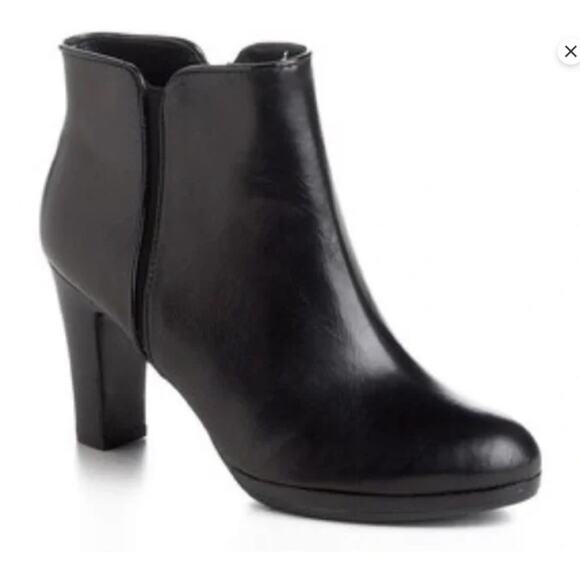 Lauren Ralph Lauren Marcy Black Leather Heeled Ankle Boots Size 8.5B - Picture 1 of 10